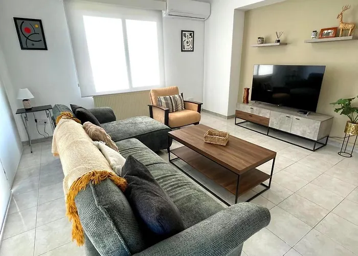 Comfort In - Aglantzia Rik * Nikósie